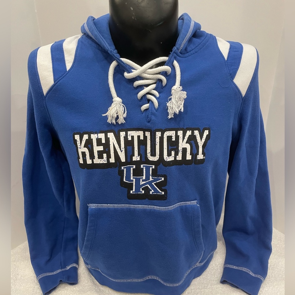 Unisex University of Kentucky Wildcats Hoodie / Sweatshirt with pockets.